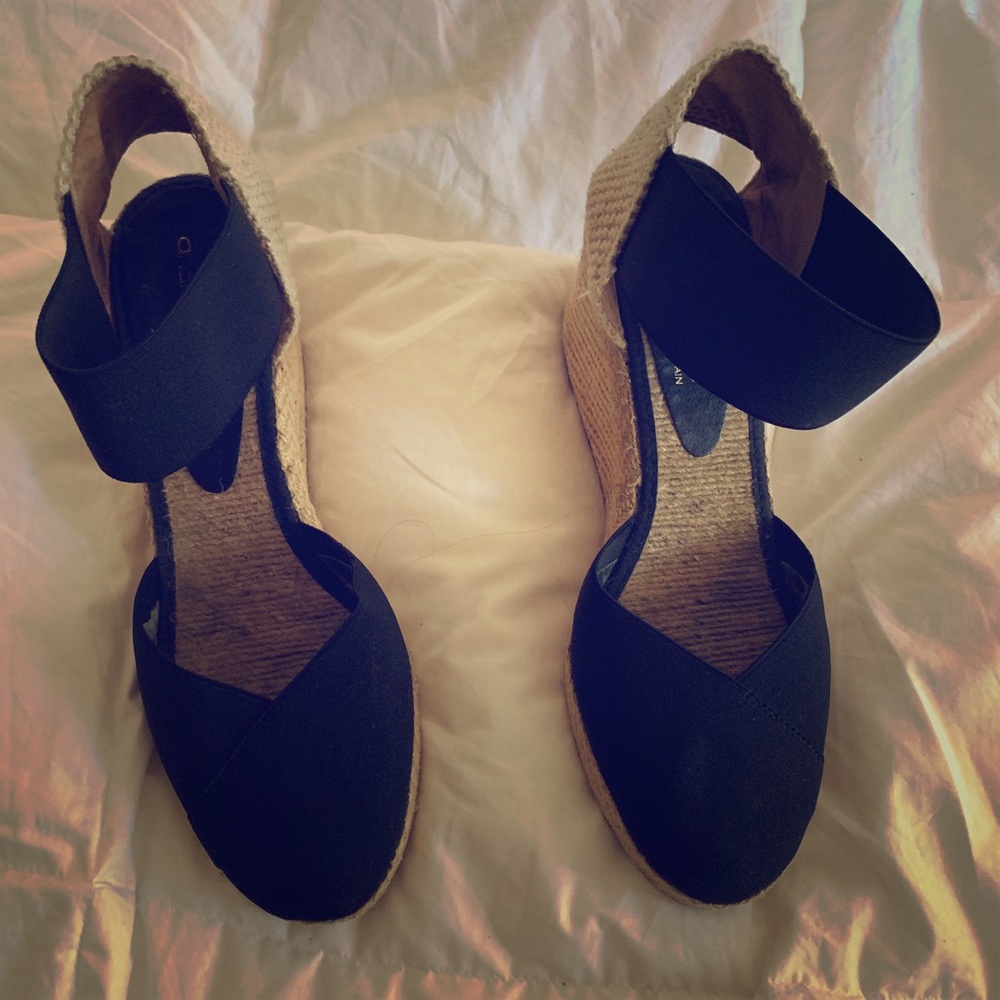 Andre Assous Anouka Mid Espadrille Wedges, Black